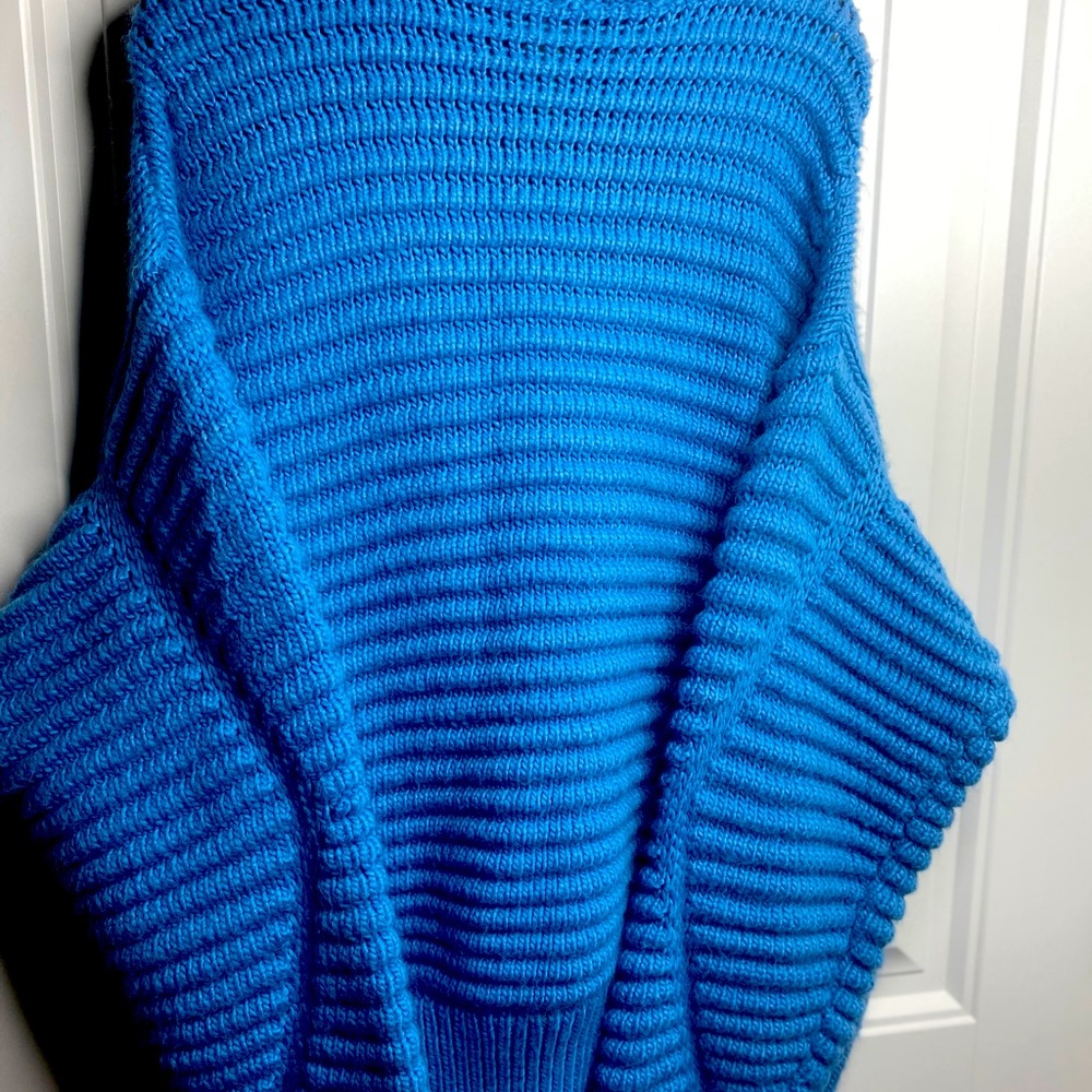 Gorgeous knitted H&M sweater